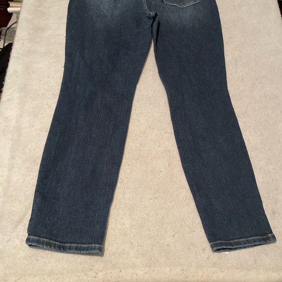 Judy Blue Jeans Womens 9 / 29 Boyfriend Fit Los Angeles Distressed Ripped Denim - Picture 2 of 13